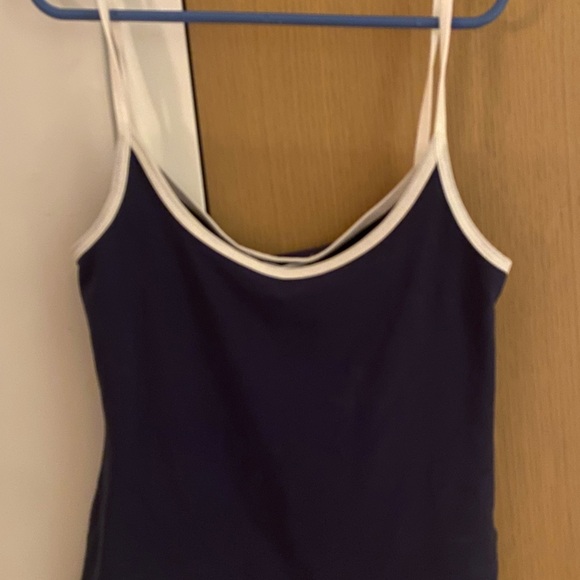 subdued two tone tank top - Picture 2 of 3